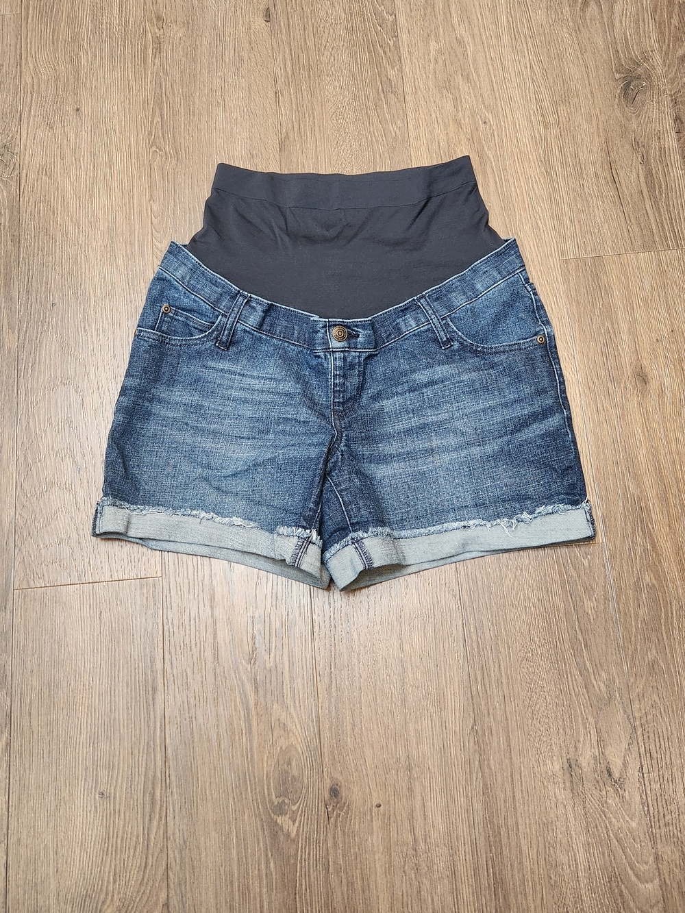 Sonoma Maternity Cuffed Denim Shorts Dark Wash Size 10 Comfort